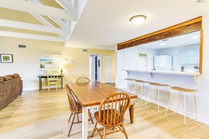 Interior - 5 Pools: Pet-friendly Palmetto Dunes Condo! (Hilton Head Island)