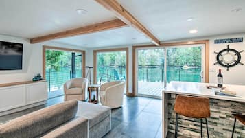 House (1 Bedroom) | Interior