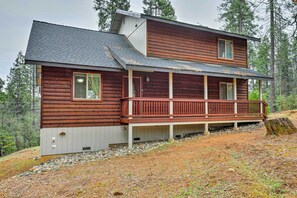 House (3 Bedrooms) | Interior - 4 Mi to Pine Lake: Hathaway Pines Cabin w/ Deck (Avery)