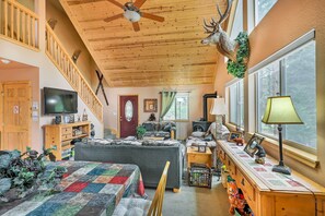 House (3 Bedrooms) | Interior