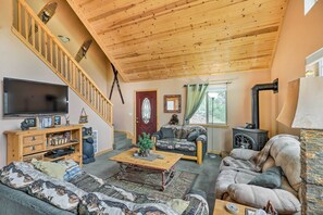 House (3 Bedrooms) | Interior - 4 Mi to Pine Lake: Hathaway Pines Cabin w/ Deck (Avery)