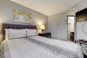 Apartment (2 Bedrooms) | Interior - Gatlinburg Condo on Mountain w/ Community Pool! (Gatlinburg)