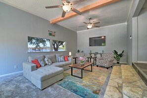 House (5 Bedrooms) | Interior - Spacious Granbury Home w/ Lakefront Outdoor Oasis! (Granbury)