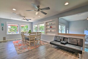 House (5 Bedrooms) | Interior