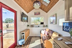 House (1 Bedroom) | Interior