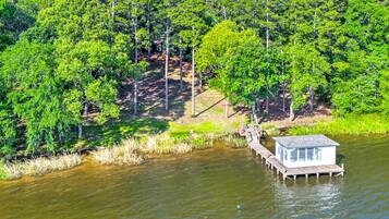 House (3 Bedrooms) | Front of property