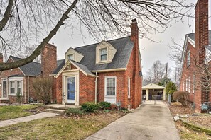 House (2 Bedrooms) | Interior - Dearborn Home w/ Games & Furnished Patio (Dearborn)