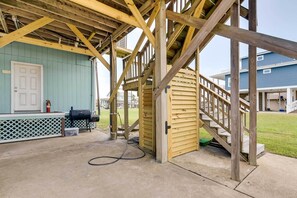 House (3 Bedrooms) | Interior - Near Boat Ramp: Home w/ Deck & Grill in Freeport (Freeport)