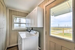 House (3 Bedrooms) | Interior - Near Boat Ramp: Home w/ Deck & Grill in Freeport (Freeport)