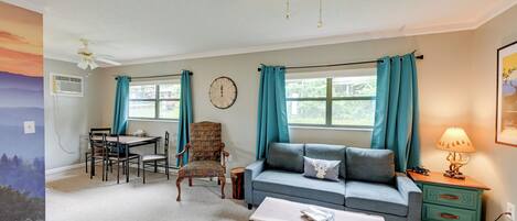 House (2 Bedrooms) | Interior