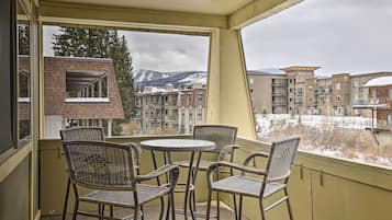 Apartment (2 Bedrooms) | Front of property