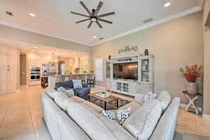 Living area - Luxury Naples Vacation Rental w/ Private Pool (Naples)