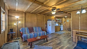 House (1 Bedroom) | Interior