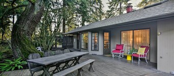 Spacious Hillsboro Home ~ 18 Mi to Portland!