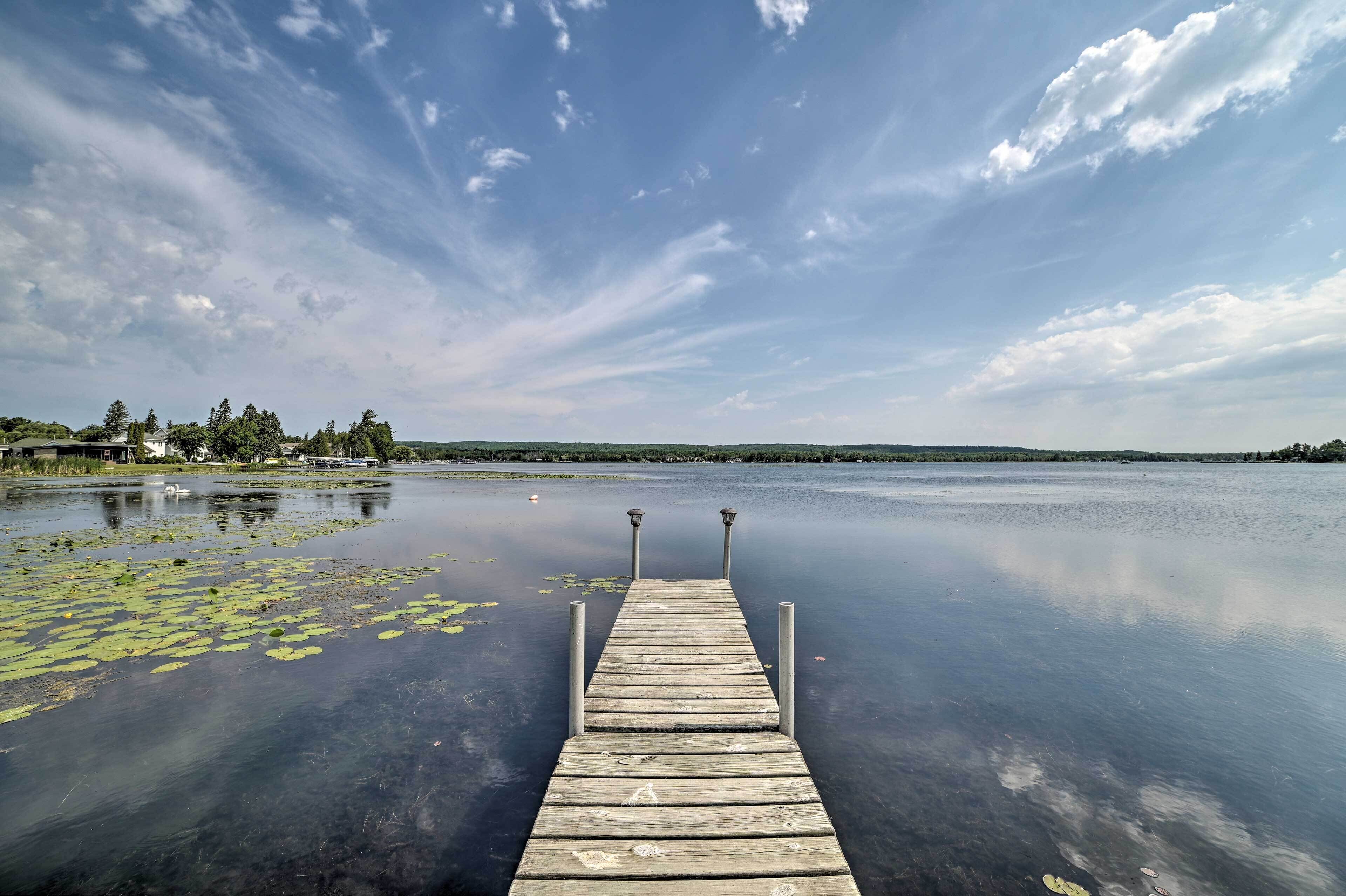 All-season Lakefront Home w/ Deck & Boat Dock