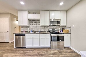 House (3 Bedrooms) | Interior - St Charles Vacation Home By Historic District (St. Charles)