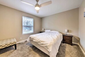 House (3 Bedrooms) | Interior - St Charles Vacation Home By Historic District (St. Charles)