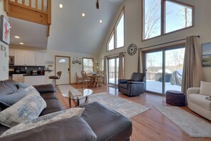 House (3 Bedrooms) | Interior