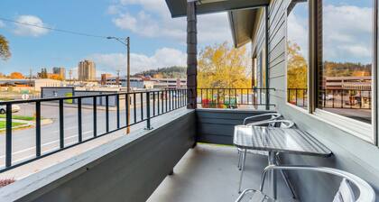 Walk Downtown: Modern 'coeur D'alene Getaway'