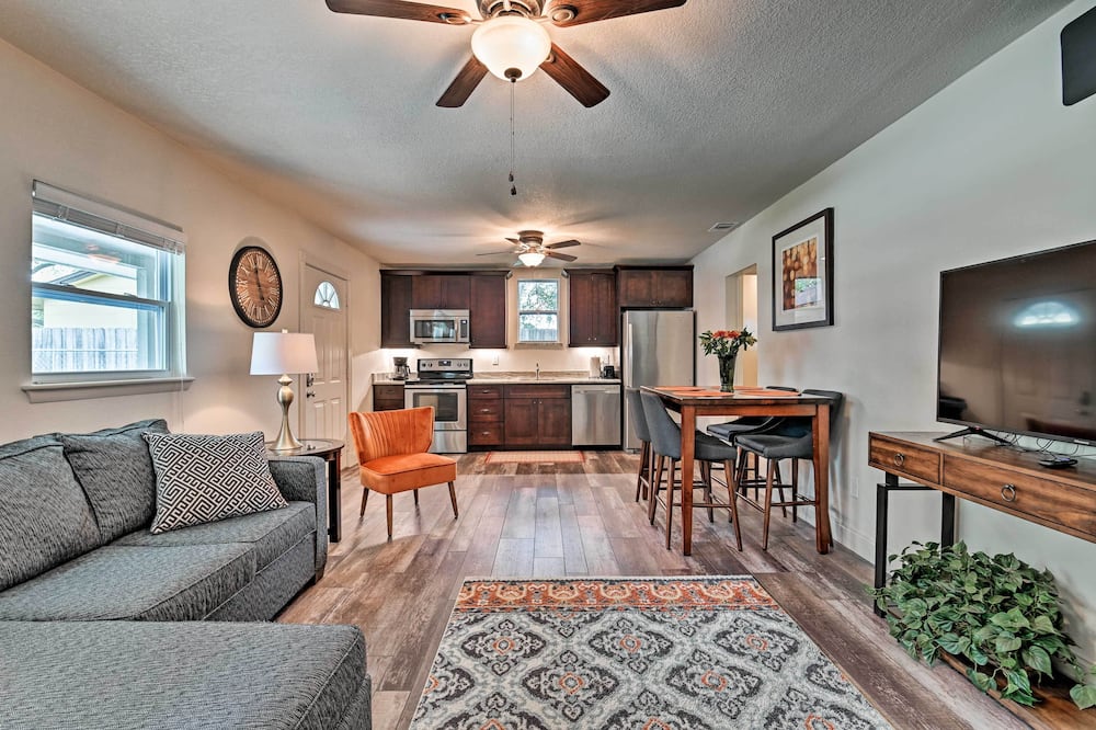 Walkable Winter Garden Bungalow: 3 Blocks to Dtwn - Gotha, FL