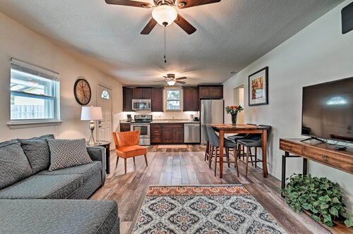 Walkable Winter Garden Bungalow: 3 Blocks to Dtwn