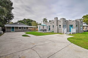 House (1 Bedroom) | Interior - Walkable Winter Garden Bungalow: 3 Blocks to Dtwn (Winter Garden)