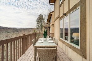 Interior - Sugar Mtn: Townhome w/ Hot Tub: Sugarcane Chalet' (Banner Elk)