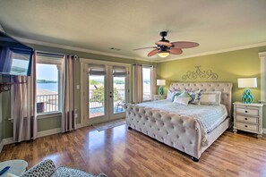 Apartment (2 Bedrooms) | Interior - Lakefront Hot Springs Condo w/ Large Balcony! (Hot Springs)