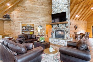 House (3 Bedrooms) | Interior - Riverfront Cabin w/ Hot Tub - 3 Miles to Dollywood (Pigeon Forge)