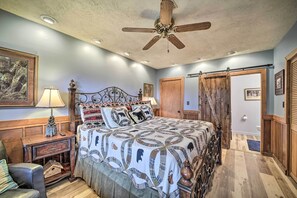 House (3 Bedrooms) | Interior - Bryson City Cabin w/ Hot Tub ~ 10 Mi to Dtwn! (Bryson City)