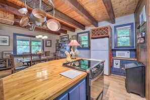 House (3 Bedrooms) | Interior - Bryson City Cabin w/ Hot Tub ~ 10 Mi to Dtwn! (Bryson City)