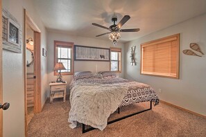 House (5 Bedrooms) | Interior