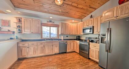 Peaceful Superior Home w/ Fire Pit & Mtn View