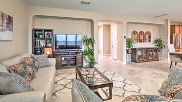 House (3 Bedrooms) | Front of property