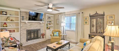 House (3 Bedrooms) | Interior