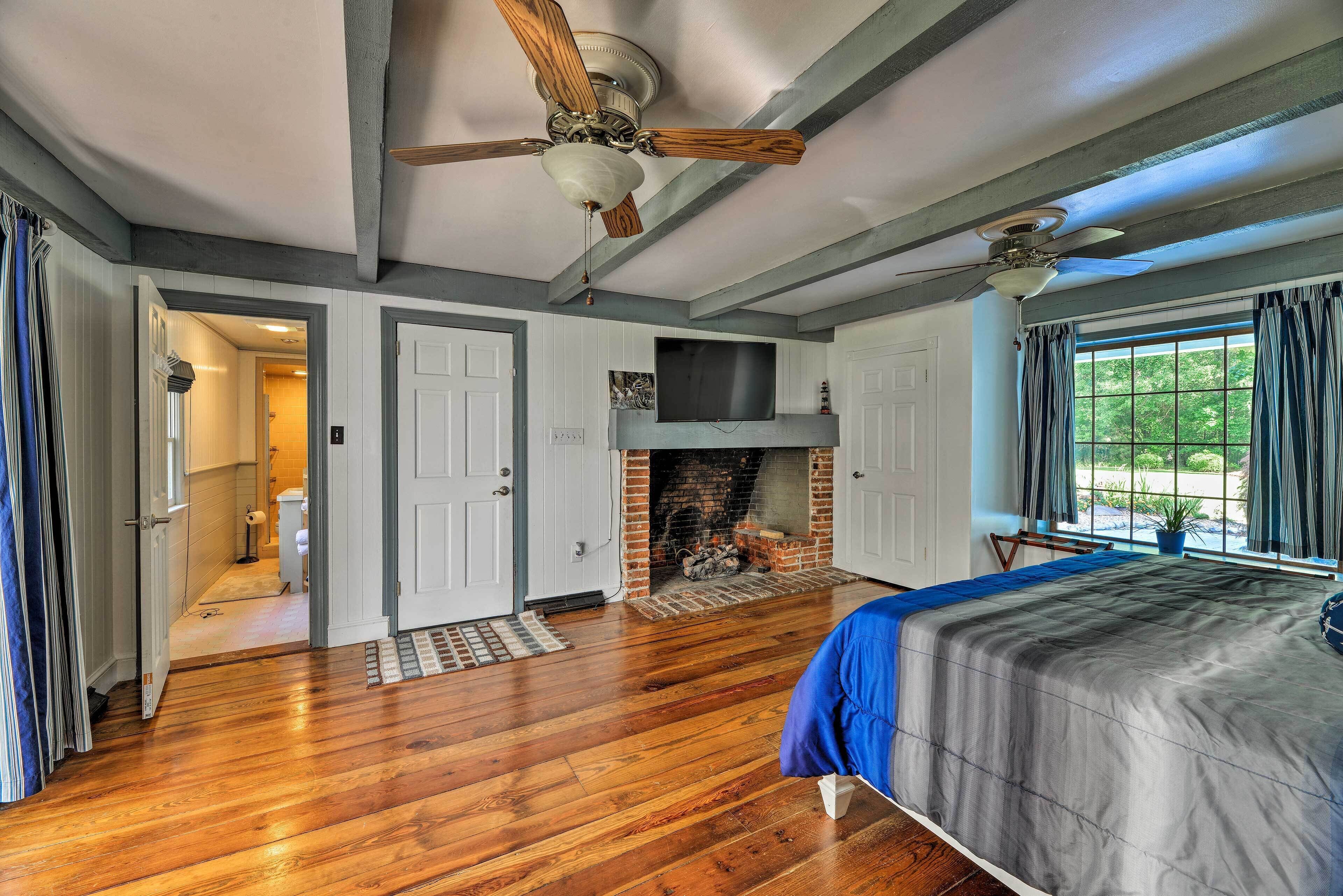 House (6 Bedrooms) | Interior