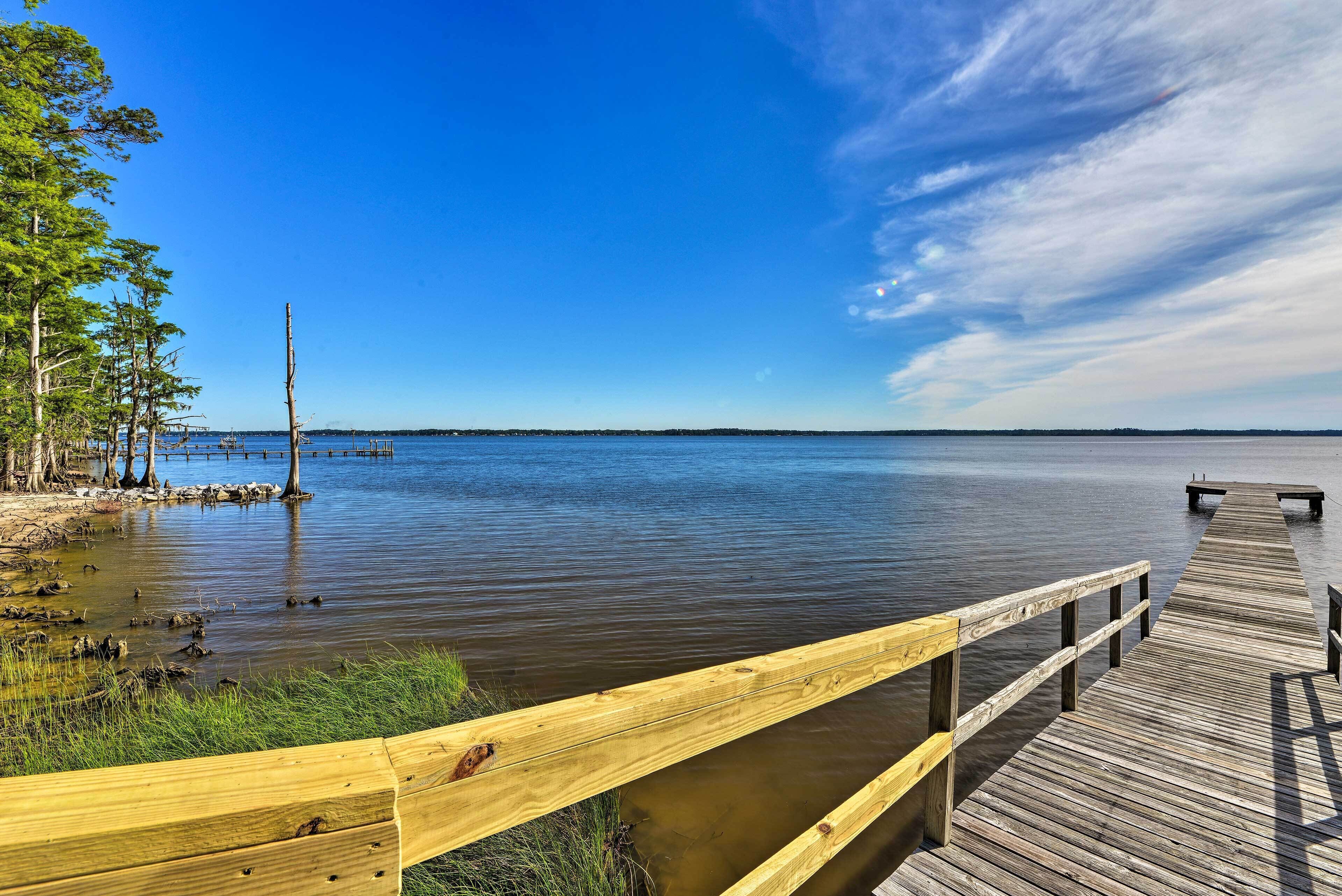 Bayfront Blounts Creek Home: Private Beach + Dock!