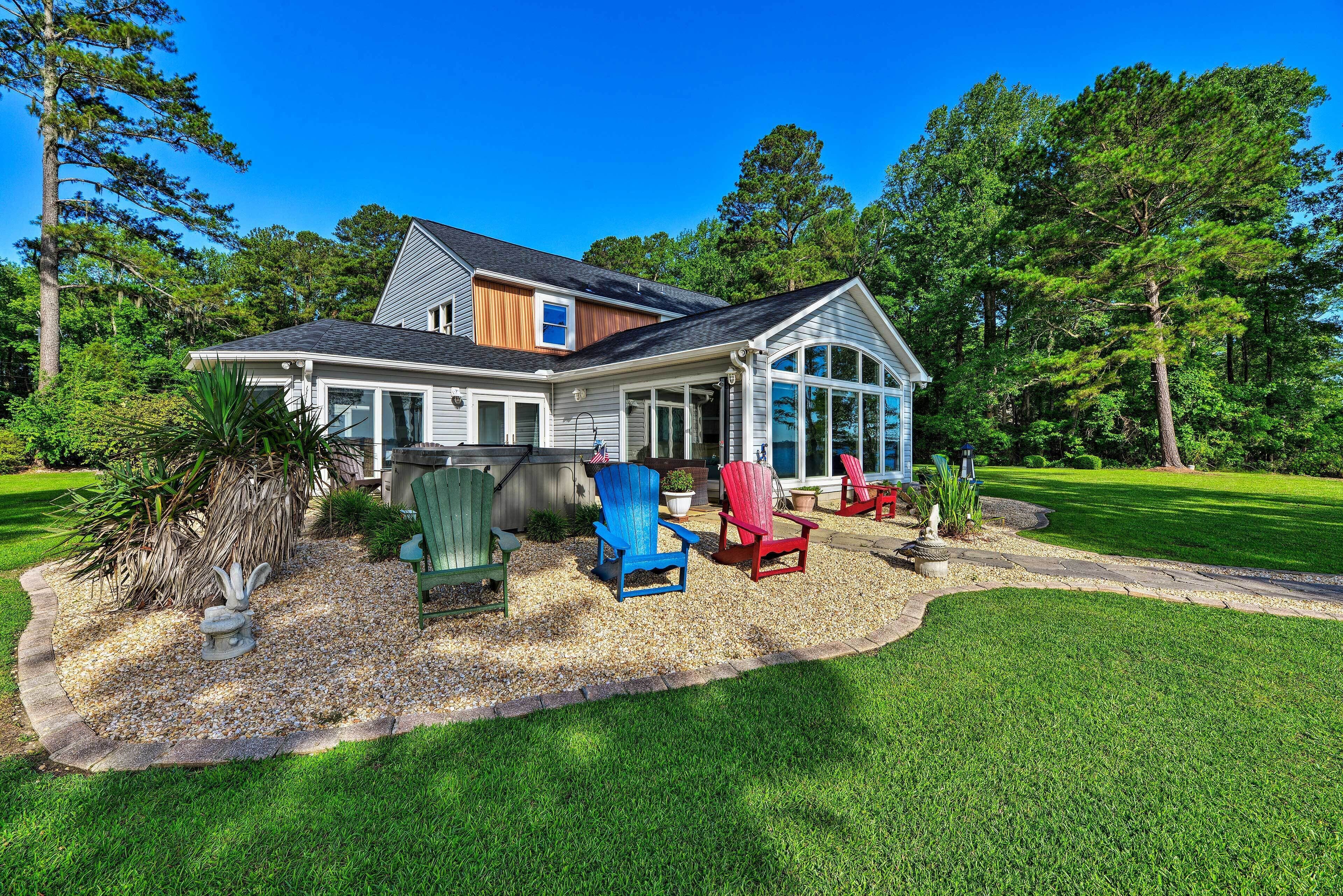 House (6 Bedrooms) | Front of property