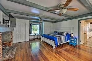 House (6 Bedrooms) | Interior