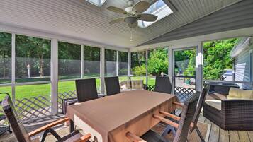 House (6 Bedrooms) | Interior