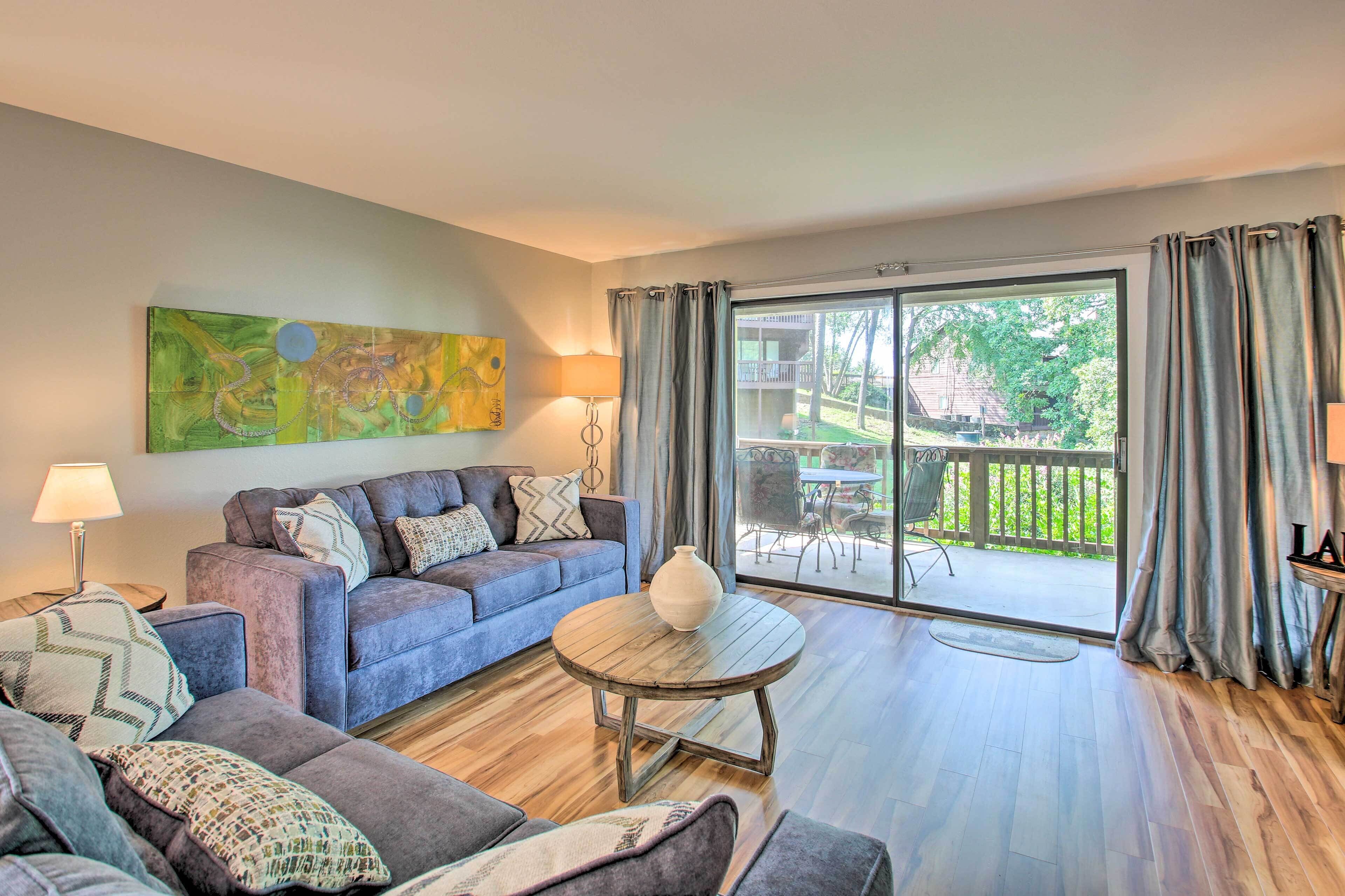 Sunny Hot Springs Hotspot at North Shore Condos!