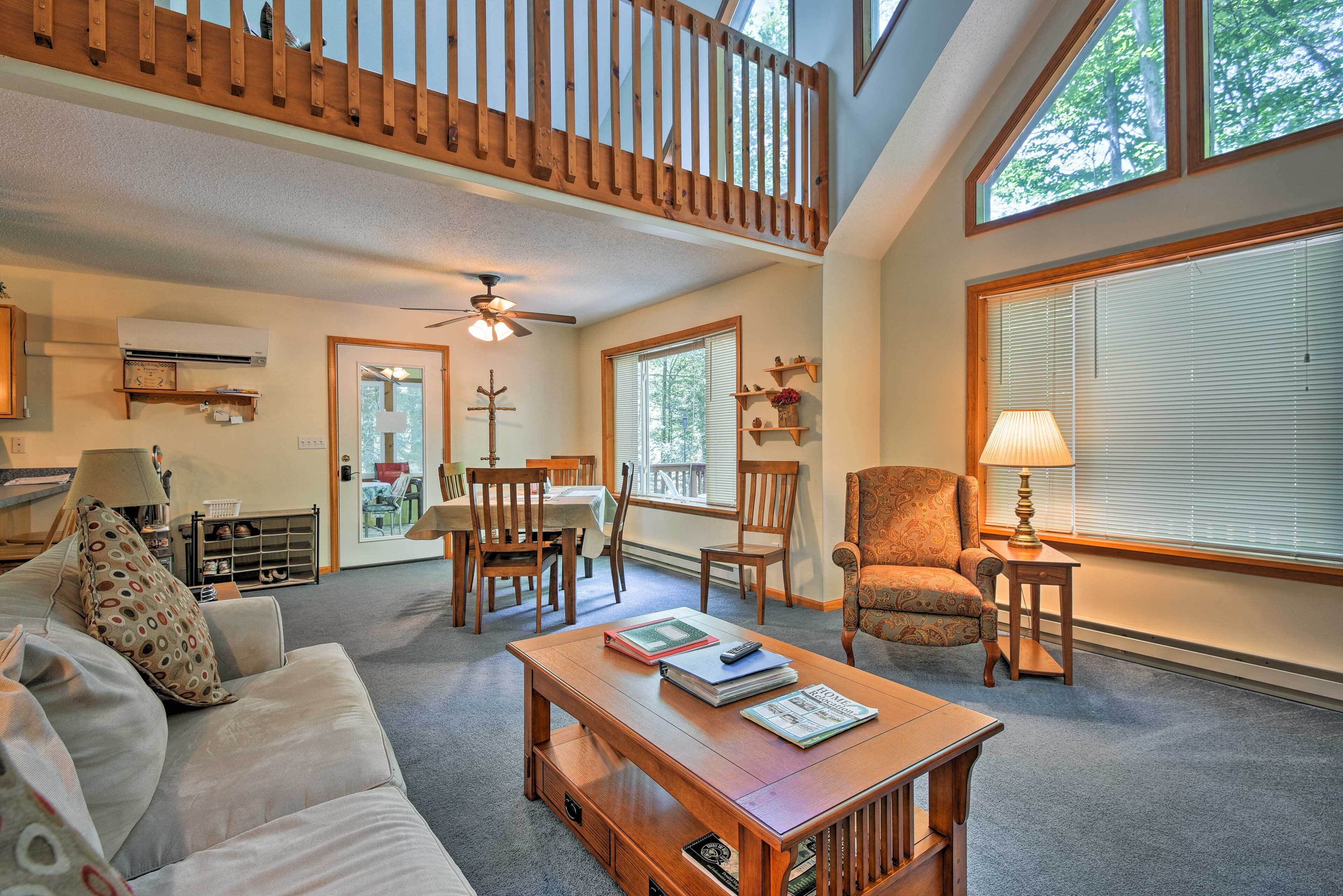 Cozy Lake Ariel Home in a Nature Resort Community!