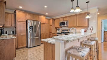 House (2 Bedrooms) | Interior