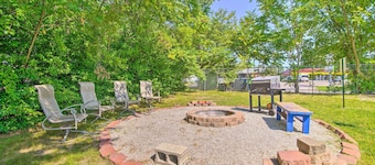Spacious Springfield Apt < 4 Mi to Downtown!