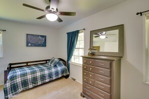 House (3 Bedrooms) | Interior - Saratoga Springs Haven w/ Pool + Fire Pit! (Saratoga Springs)