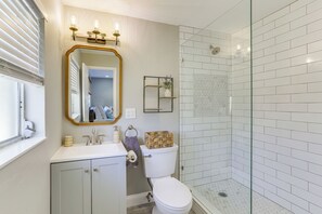 House (3 Bedrooms) | Interior - Private Hot Tub: Breezy Seminole Stay! (Seminole)
