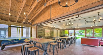 Cassopolis Cabin, Private Deck & Lake Access!