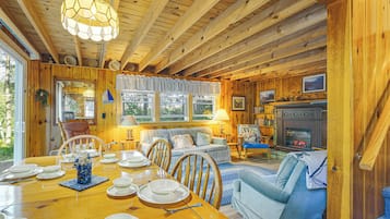 Cottage (3 Bedrooms) | Interior