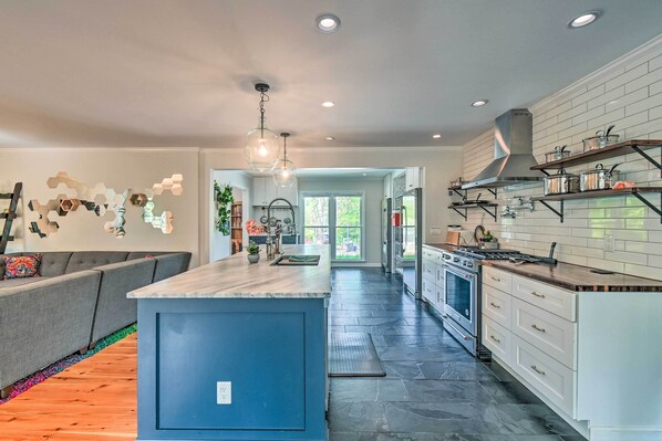 House (4 Bedrooms) | Interior - Peaceful Southern Pines Home w/ Pool + Yard! (Southern Pines)