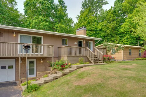 Barren River Lake Home w/ Boat Dock + Grill!